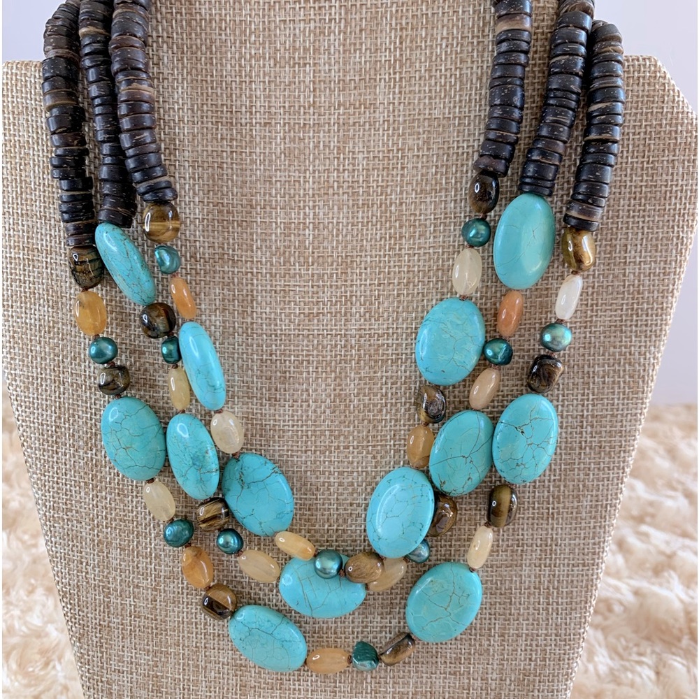 Lulu Avenue Turquoise Tigers Eye Dyed Pearl Wood Collar Necklace